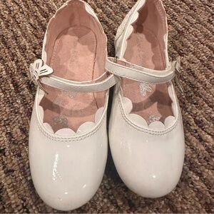 Olive & Edie Girls' white Mary Jane Shoes size 11